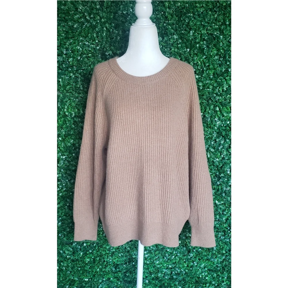 31. J.Crew Ribbed cashmere oversized crewneck sweater - Picture 3 of 6